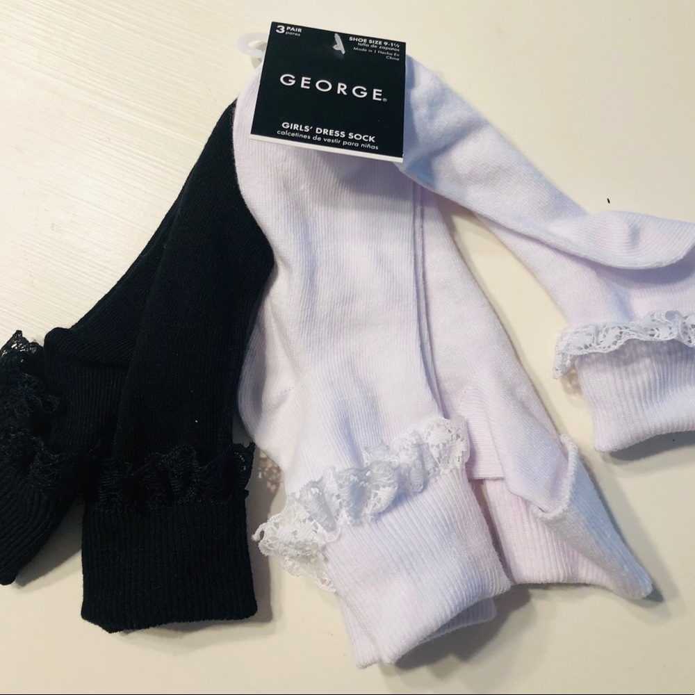 Frilly socks